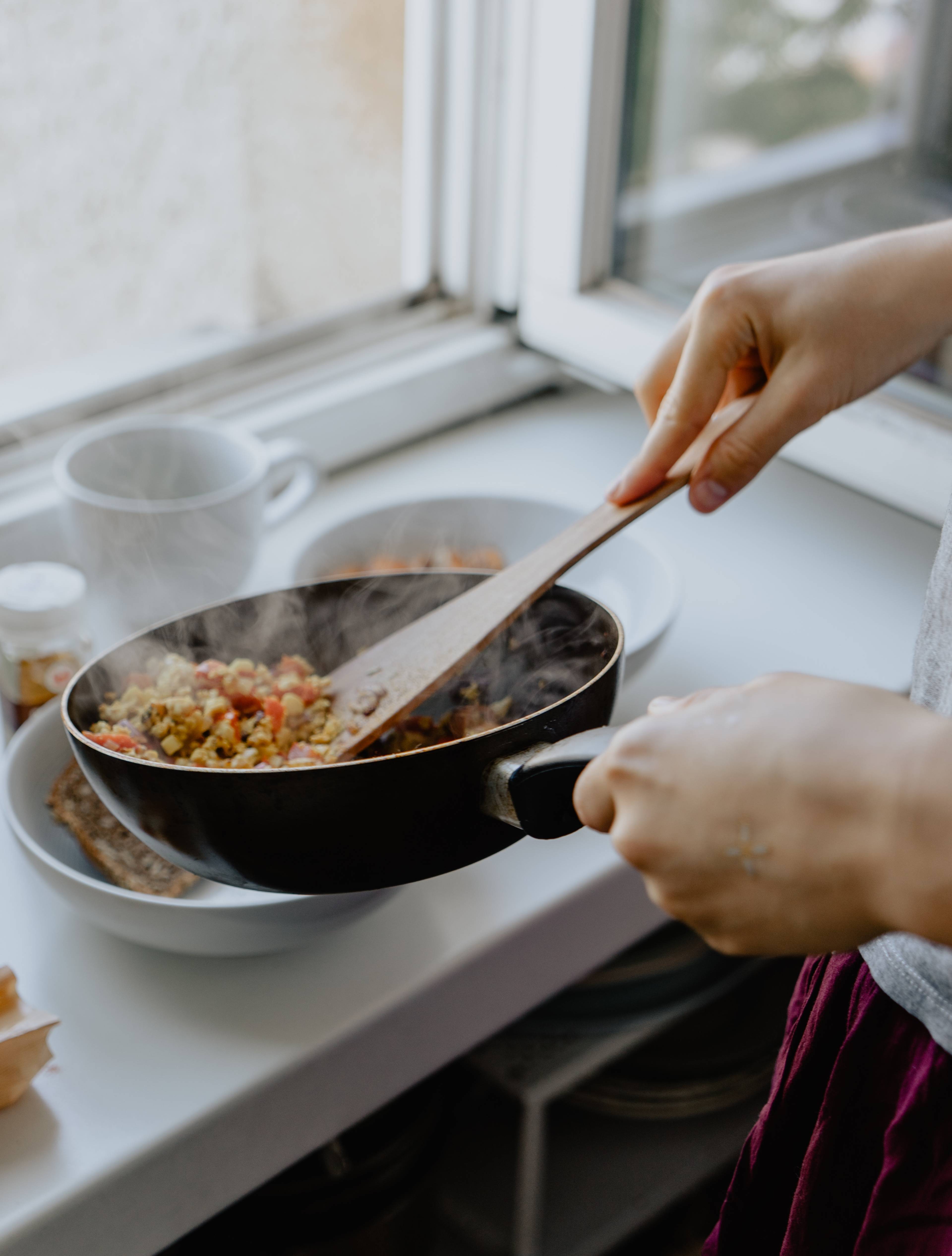 <h2>Skip the grocery store and cook student friendly recipes</h2>